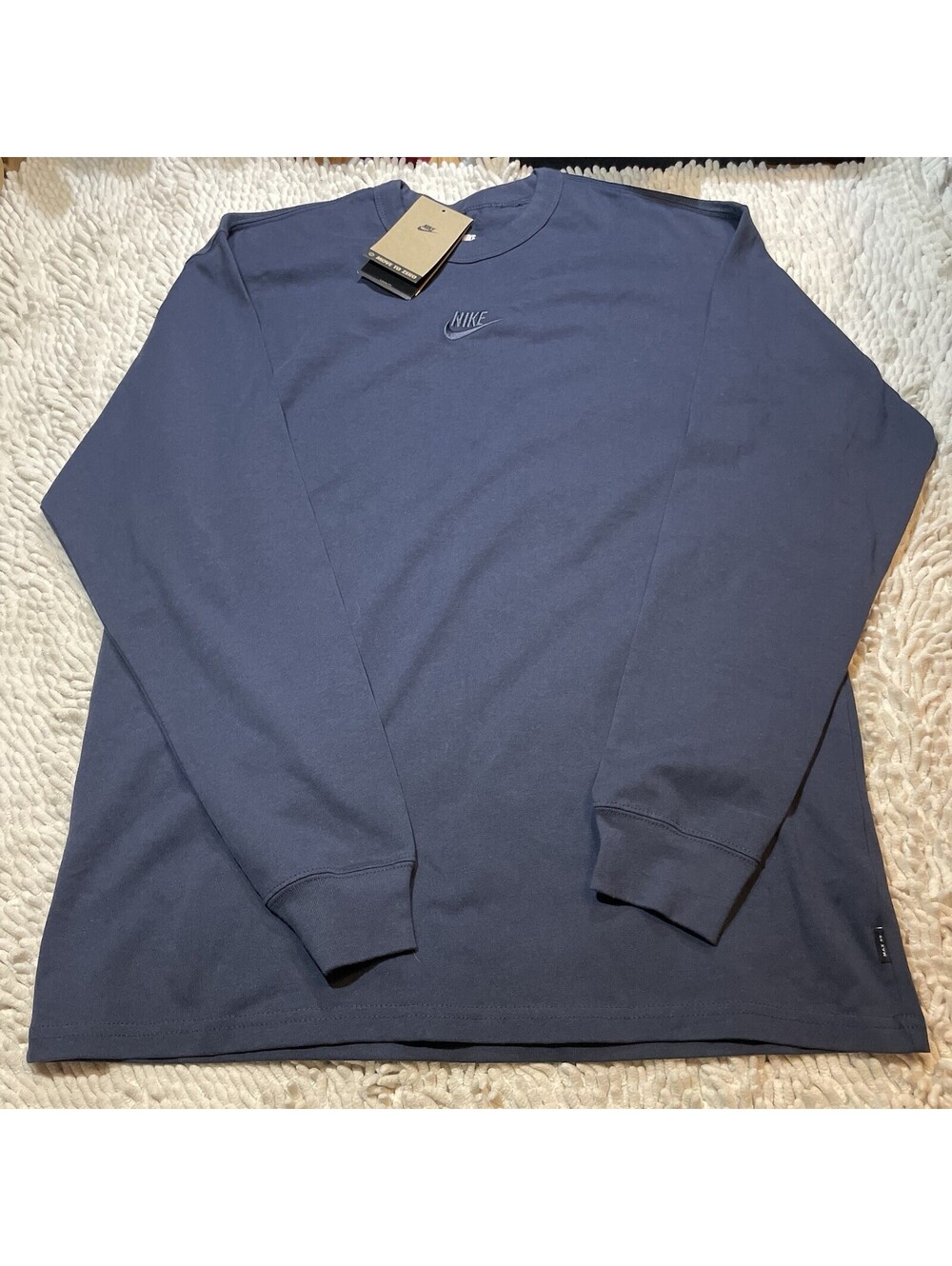 Nike Men's M Long Sleeve T-Shirt Blue Swoosh Center Logo NWT
